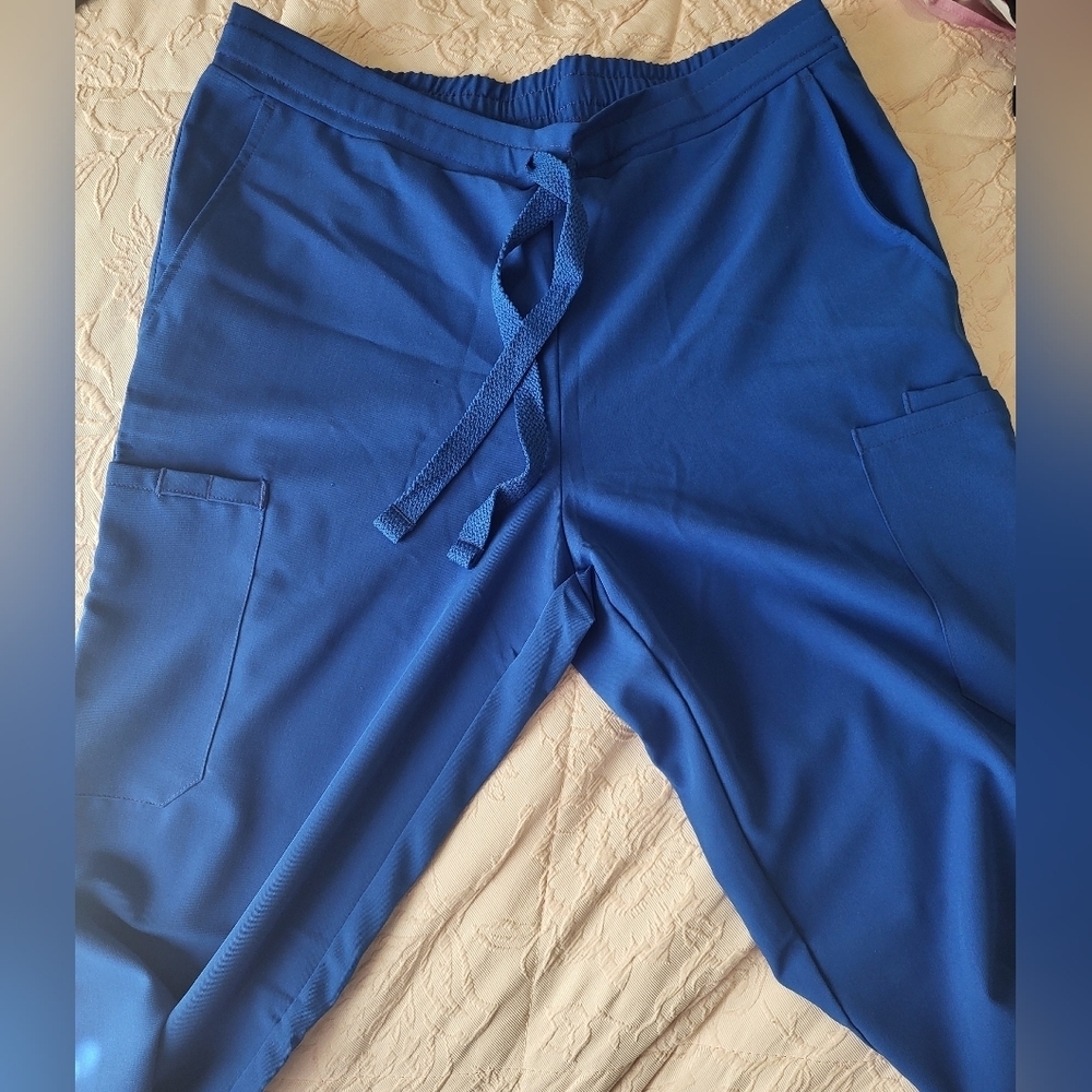 Classic Scrub Pants – Unisex Fit - Picture 2 of 6